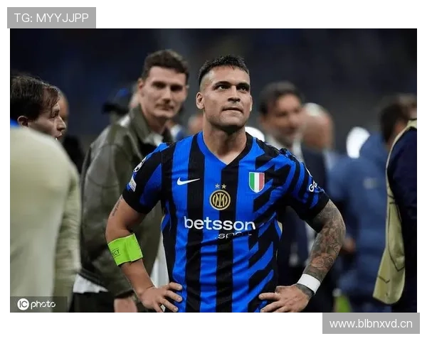 巴萨欧冠经验不足问题显露，当前阶段对淘汰赛稳定性形成制约。