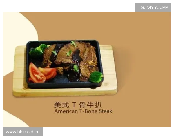 卡瓦尼训练完直接去超市抢打折牛排，自律到连油都少放一滴