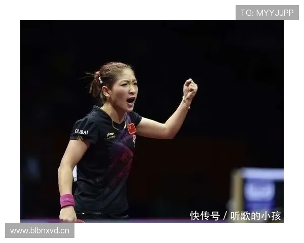 李冰洁训练间连喝三瓶营养液，这日常也太比明星八卦还猛了吧？